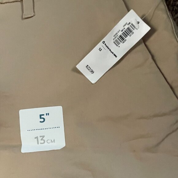 Old Navy shorts - Picture 3 of 4